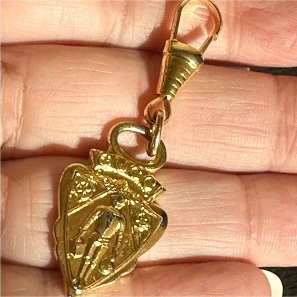 Authentic Gucci Vintage Charm - Picture 2 of 7